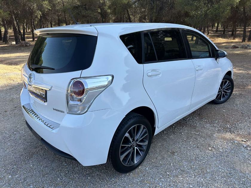 Toyota Verso — foto 3
